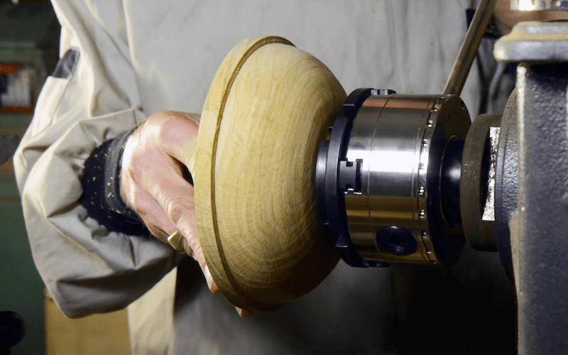 Contraction vs Expansion - Using Scroll Chucks and Jaws for Woodturning